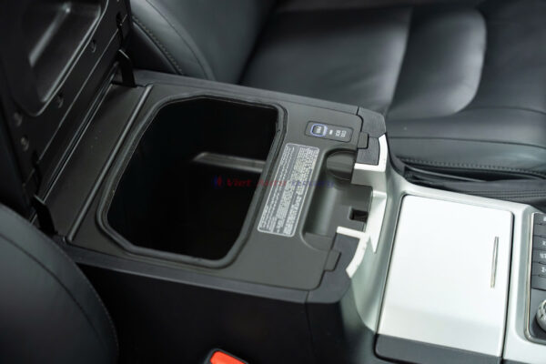 Toyota Land Cruiser LC200 2020 - Ảnh 12