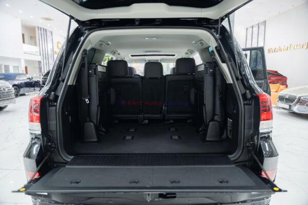 Toyota Land Cruiser LC200 2020 - Ảnh 8