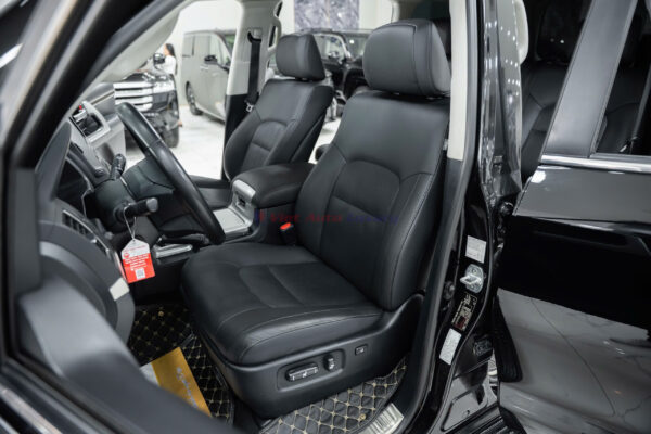 Toyota Land Cruiser LC200 2020 - Ảnh 9