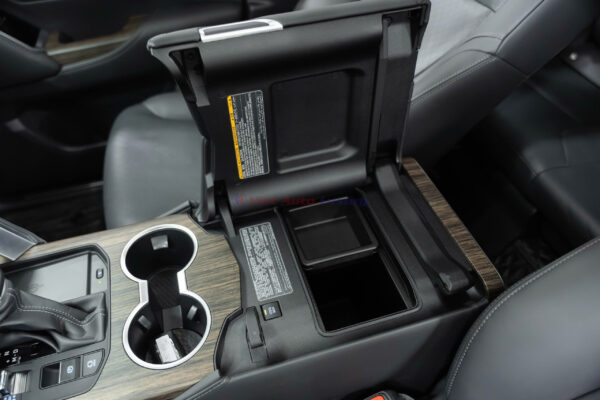 Toyota Land Cruiser LC300 2024 - Ảnh 14