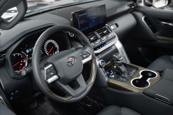 Toyota Land Cruiser LC300 2024 - Ảnh 19