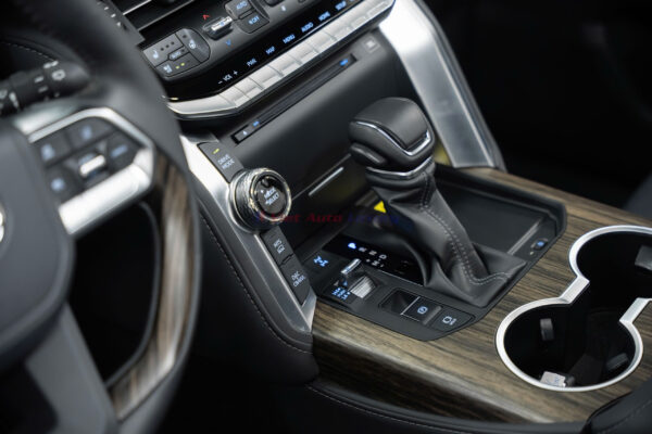 Toyota Land Cruiser LC300 2024 - Ảnh 20