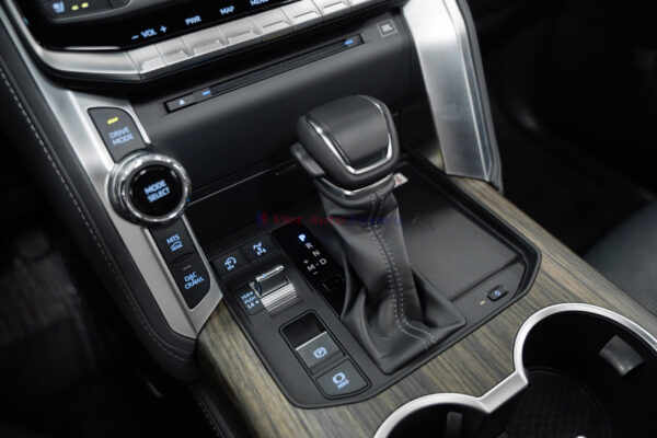 Toyota Land Cruiser LC300 2024 - Ảnh 22