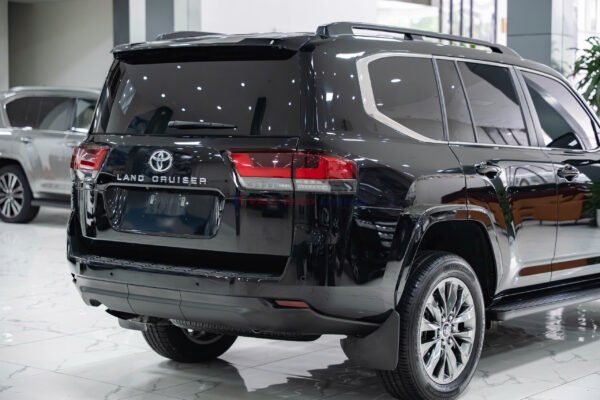 Toyota Land Cruiser LC300 2024 - Ảnh 5