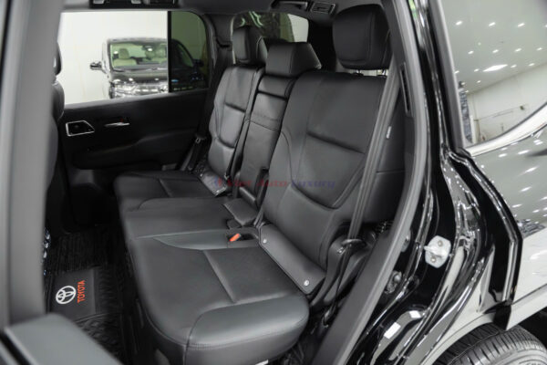 Toyota Land Cruiser LC300 2024 - Ảnh 9