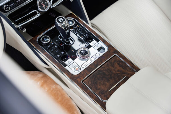 Bentley Flying Spur 2022 - Ảnh 23