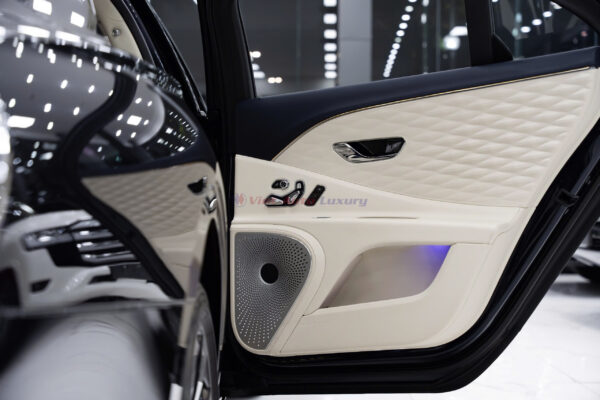 Bentley Flying Spur 2022 - Ảnh 39