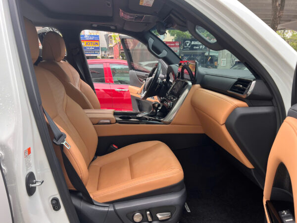Lexus LX600 2023 - Hình ảnh 5