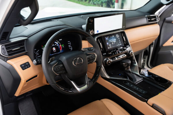 Lexus LX600 2023 - Ảnh 10