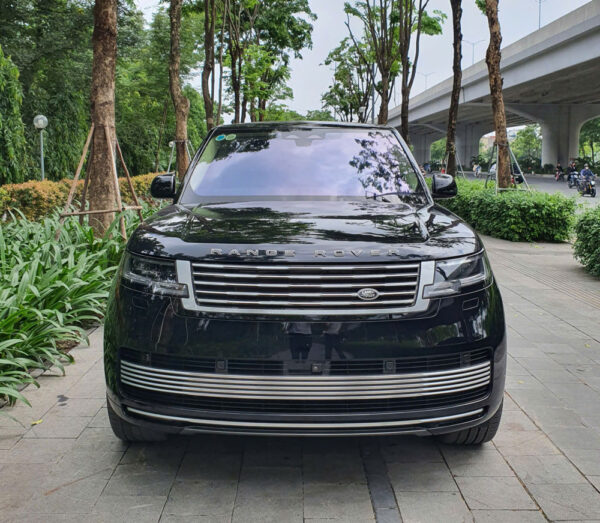 Range Rover SV 2023