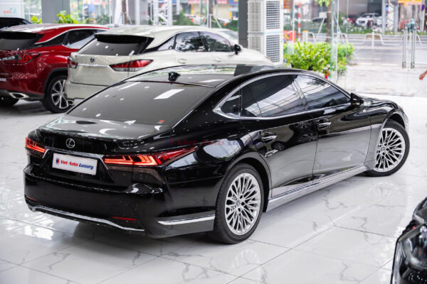 Lexus LS500H 2025 - Ảnh 8