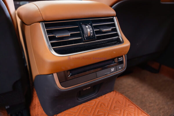 Lexus LS500H 2025 - Ảnh 18