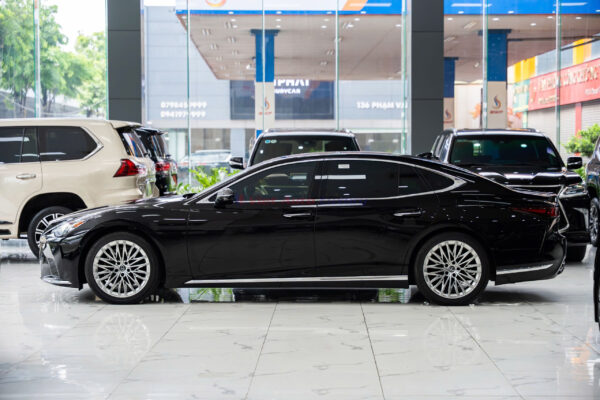 Lexus LS500H 2025 - Ảnh 35
