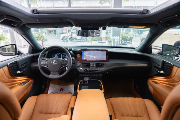 Lexus LS500H 2025 - Ảnh 28