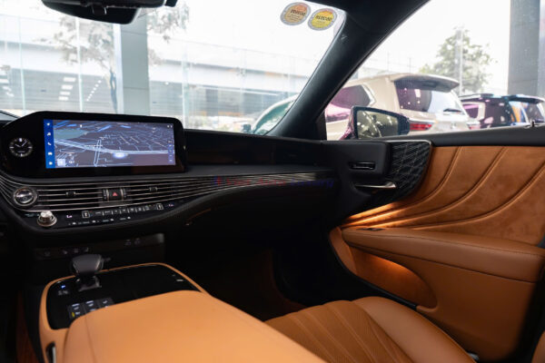 Lexus LS500H 2025 - Ảnh 33