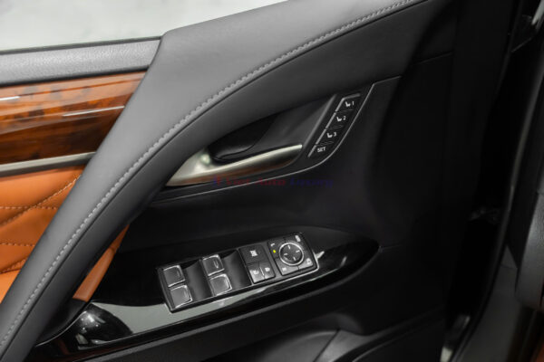 Lexus LX570 MBS Super Sport 2020 - Ảnh 19