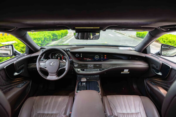 Lexus LS500 2019 - Ảnh 17